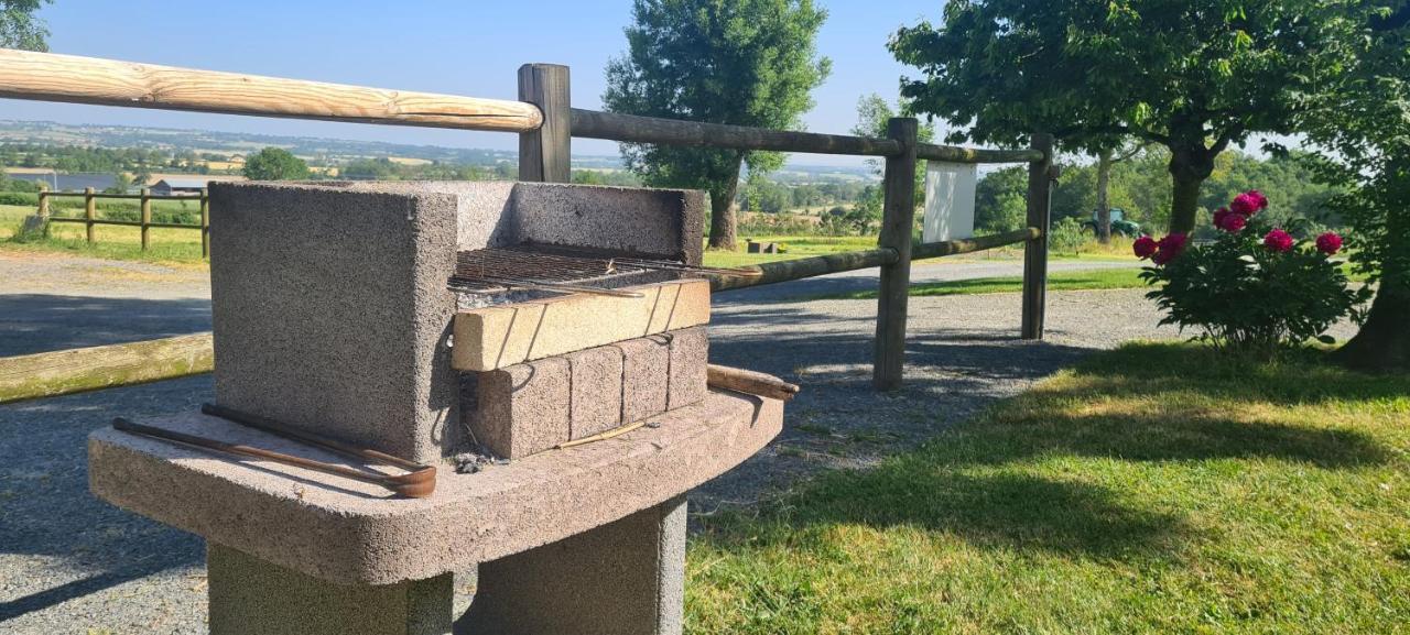 Le Logis Des Chons à La Campagne à Saint Hilaire Du Bois - Lys Layon Hébergement de vacances Le Plessis (Maine-et-Loire)